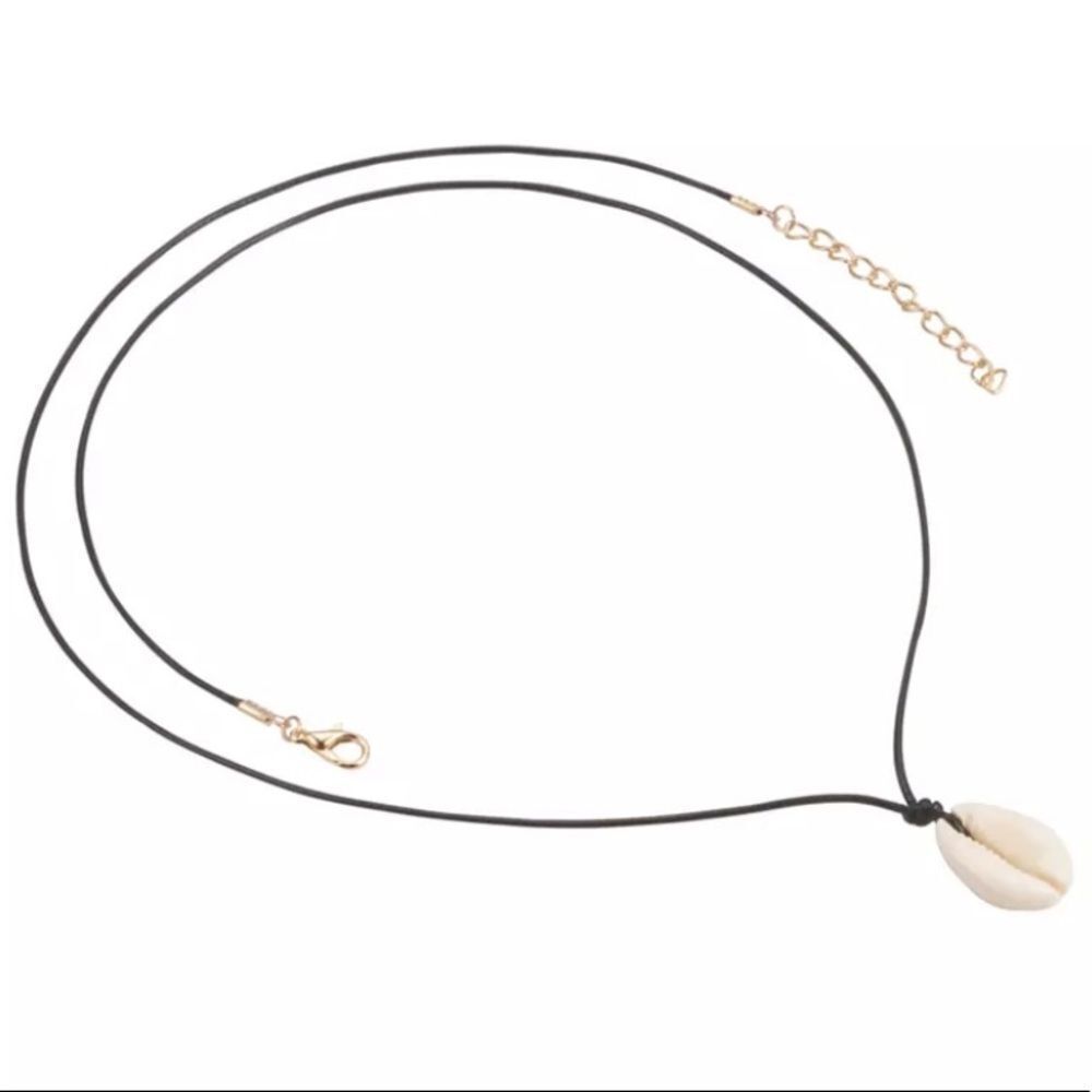 Simple Cowrie SeaShell Necklace on Black Cord (U1)